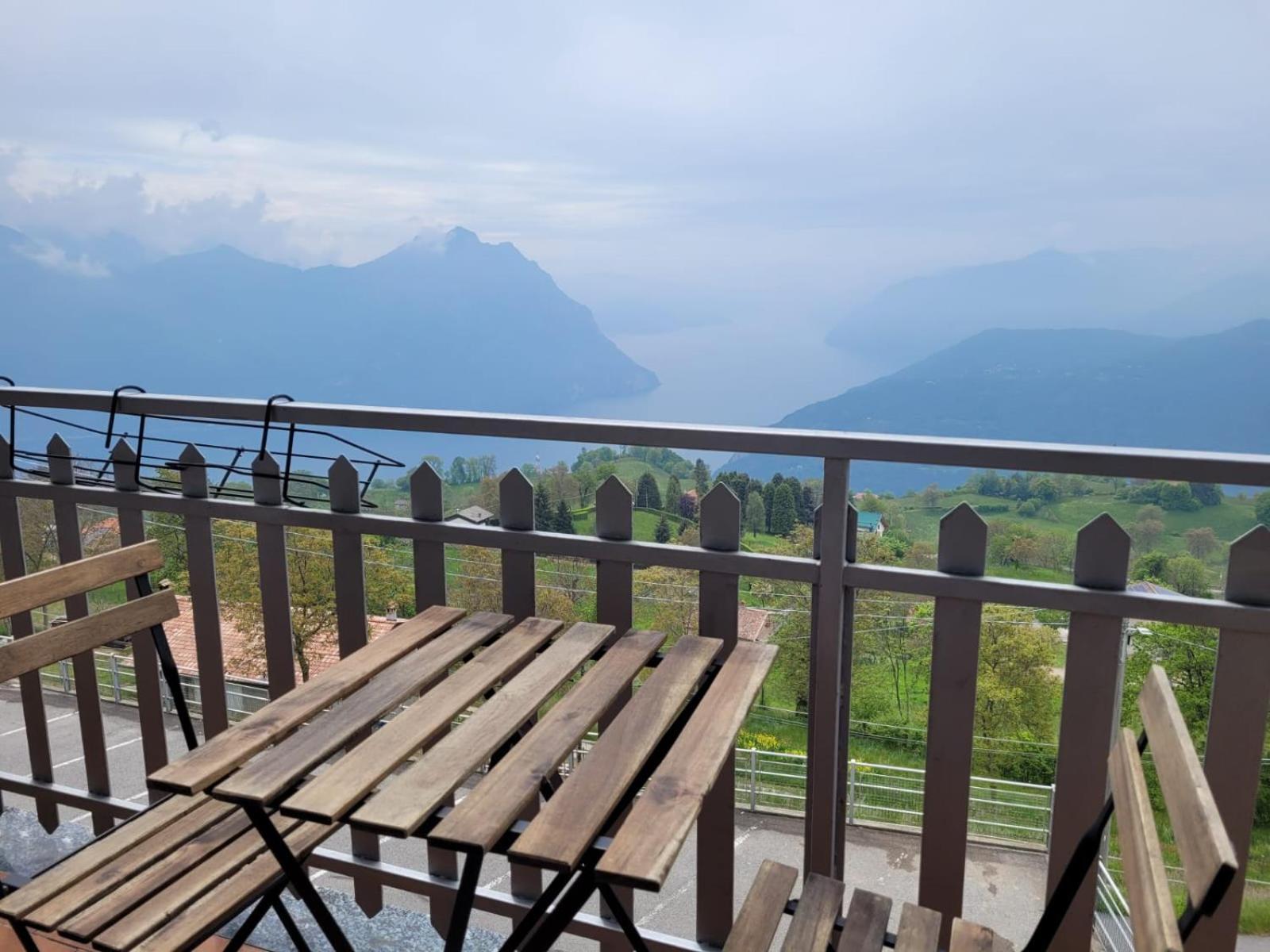 Panorama Verde Lago - Mountain Lake Iseo Hospitality Bossico Exterior foto